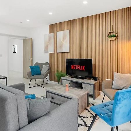 Modern Spacious Three Bedrooms With Private Garden Cardiff Exteriör bild