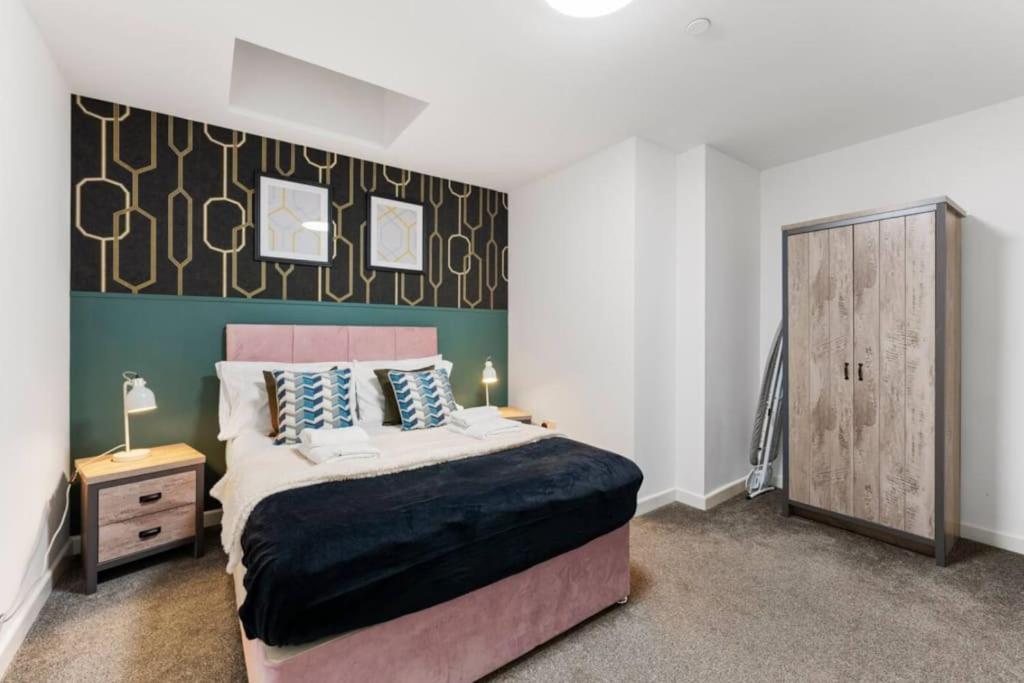 Modern Spacious Three Bedrooms With Private Garden Cardiff Exteriör bild