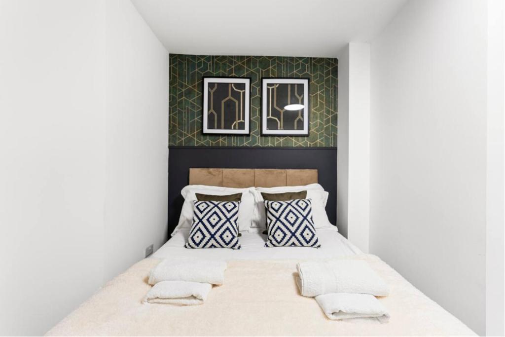 Modern Spacious Three Bedrooms With Private Garden Cardiff Exteriör bild