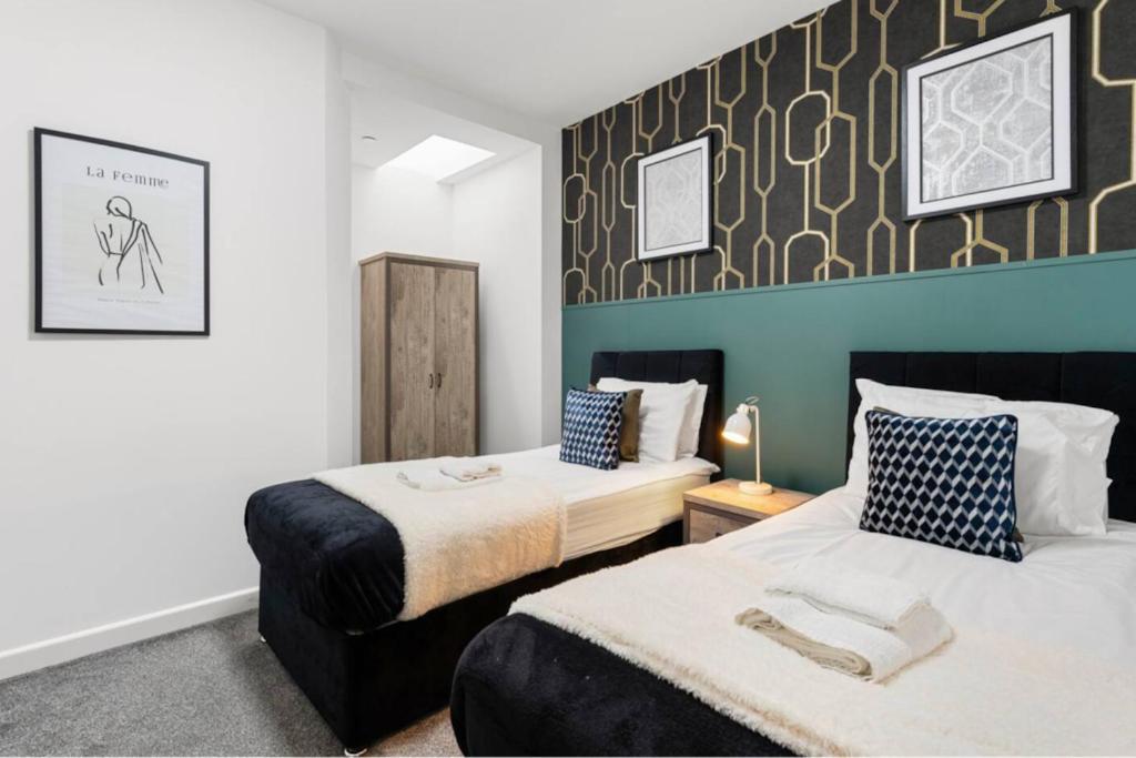 Modern Spacious Three Bedrooms With Private Garden Cardiff Exteriör bild